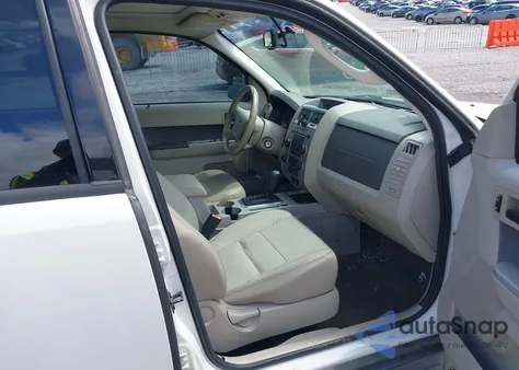 2012 Ford Escape Xlt z USA, uszkodzony, nr VIN 1FMCU0DG9CKC14269